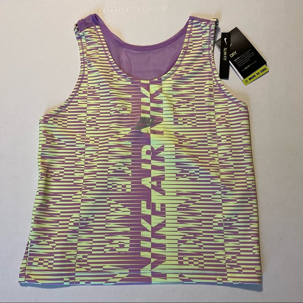 Nike women’s Air running tank top, Large, violet shock